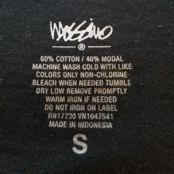 LAST DAY 🥀Mossimo Tee - Picture 4 of 4